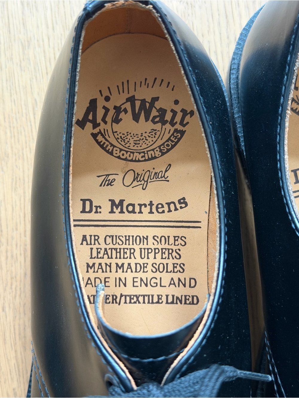 Unisex Doc Martens Air Wair - Black Leather - Made in England - UK Size 6 (EU39) - Picture 10 of 10